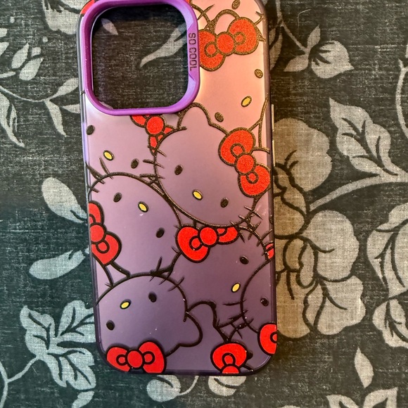 Hello Kitty IPhone 16 Pro case - Picture 3 of 4